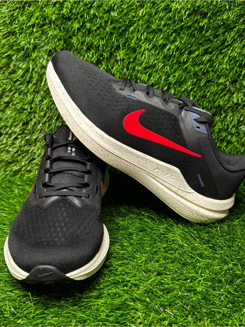 Size 11 - Mens Nike Air Winflo 10 Black White Running Shoes - DV4022-002